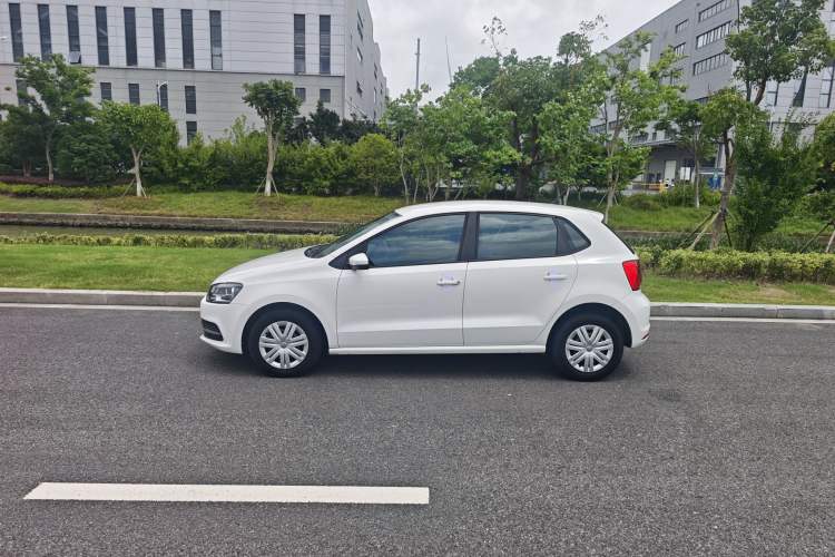 Used Volkswagen Polo 2014 1.4L Manual Fashion Edition Exterior 5
