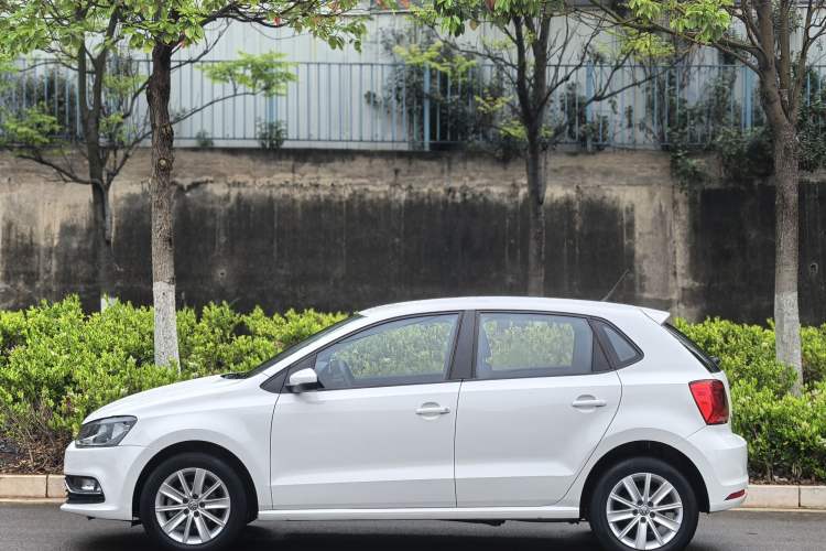 Used Volkswagen Polo 2014 1.6L Automatic Comfort Edition Exterior 5