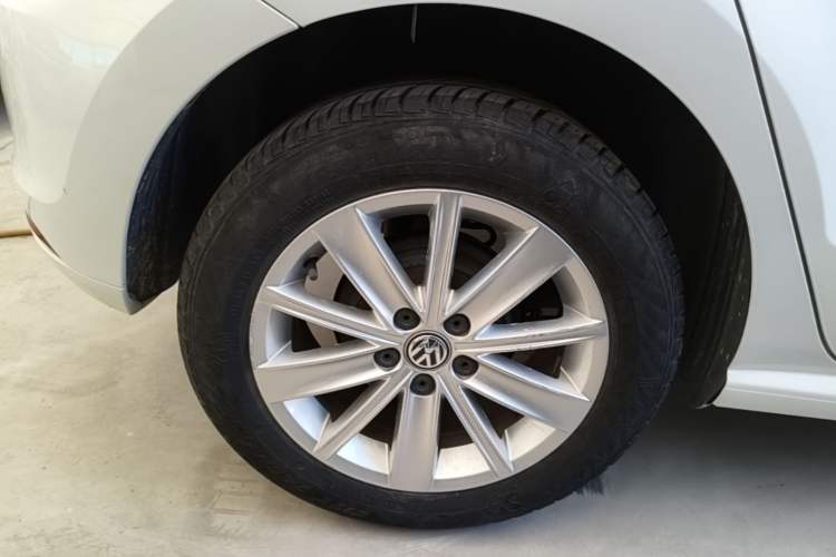 Used Volkswagen Polo 2014 1.4L Automatic Comfort Edition Exterior 5