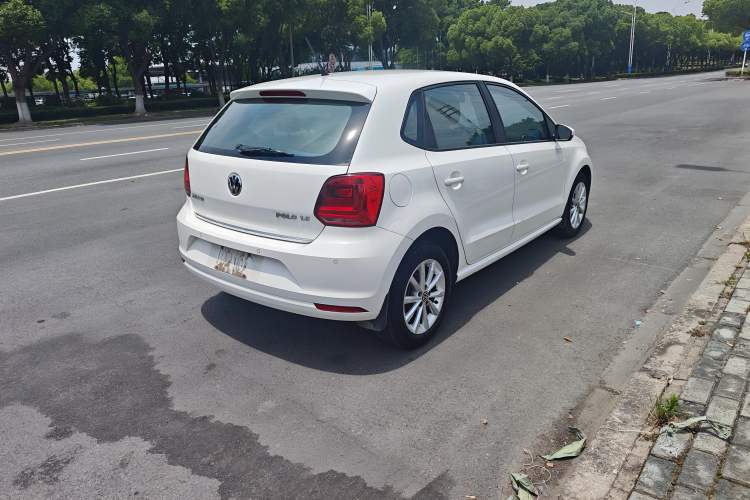 Used Volkswagen Polo 2014 1.6L Automatic Luxury Edition Exterior 6