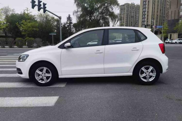 Used Volkswagen Polo 2014 1.4L Manual Fashion Edition Exterior 7