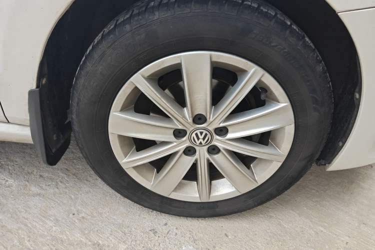 Used Volkswagen Polo 2014 1.4L Manual Comfort Edition Exterior 7
