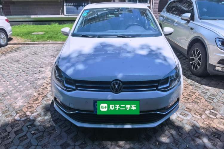 Used Volkswagen Polo 2014 1.6L Automatic Luxury Edition Front