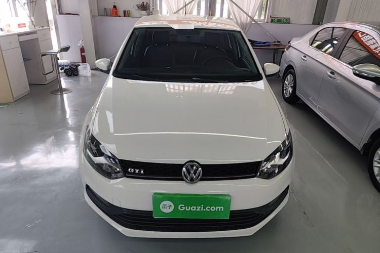 Used Volkswagen Polo 2014 1.4L Manual Fashion Edition Front