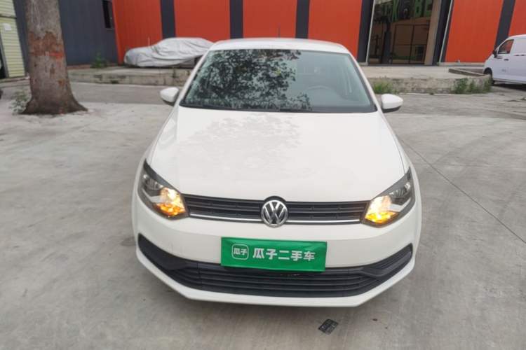 Used Volkswagen Polo 2014 1.4L Manual Fashion Edition Front