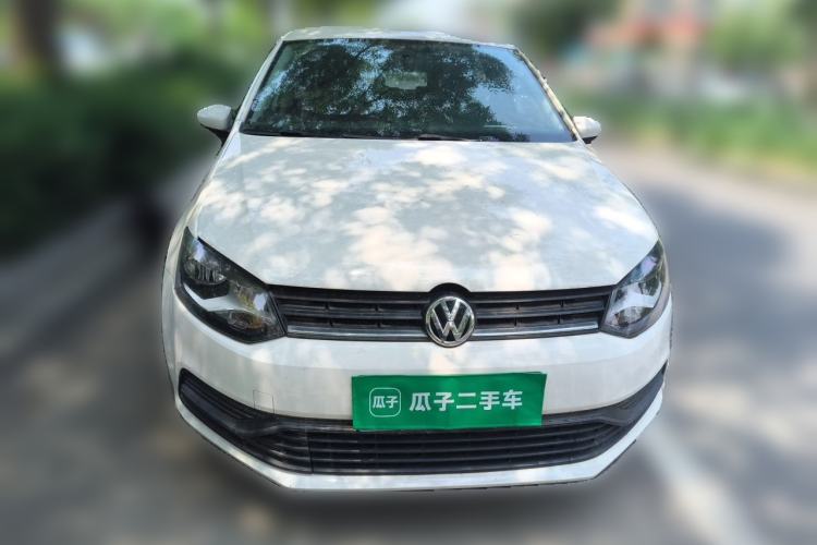 Used Volkswagen Polo 2014 1.4L Manual Fashion Edition Front