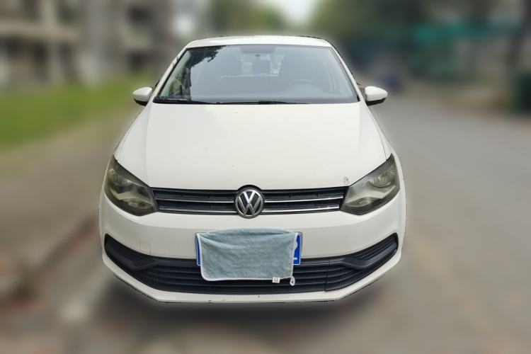Used Volkswagen Polo 2014 1.4L Manual Fashion Edition Front