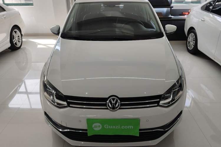 Used Volkswagen Polo 2014 1.6L Automatic Luxury Edition Front
