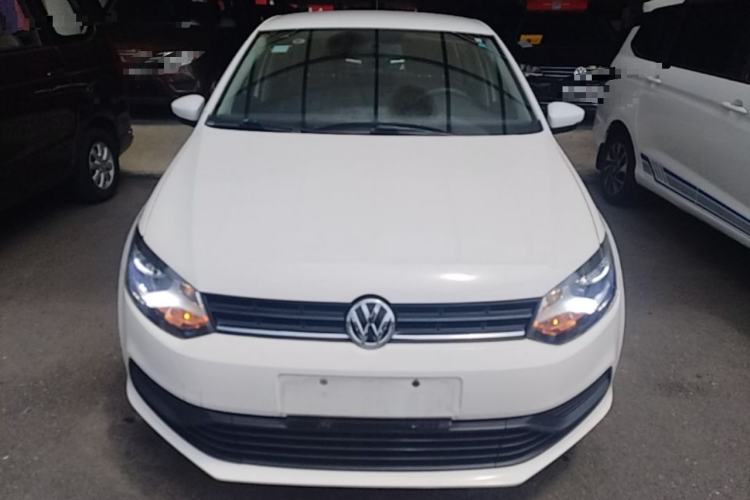 Used Volkswagen Polo 2014 1.4L Manual Fashion Edition Front