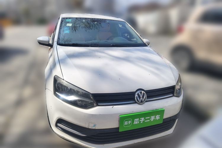 Used Volkswagen Polo 2014 1.4L Manual Fashion Edition Front