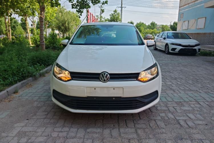 Used Volkswagen Polo 2014 1.4L Manual Fashion Edition Front