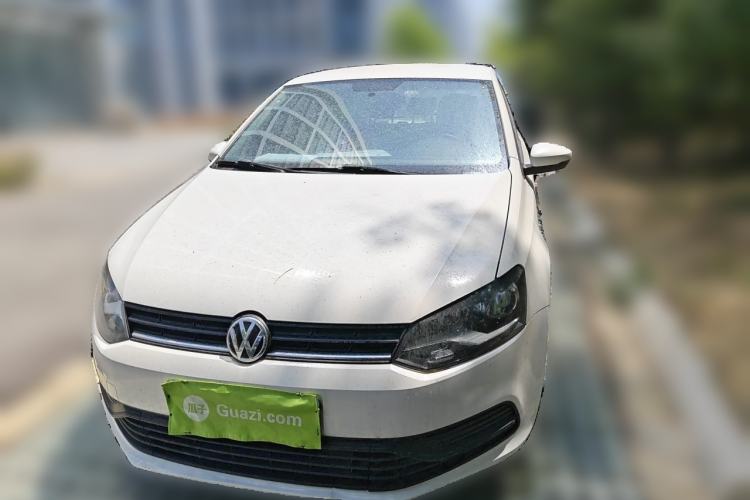 Used Volkswagen Polo 2014 1.4L Manual Fashion Edition Front