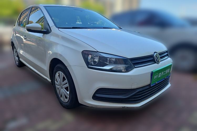 Used Volkswagen Polo 2014 1.4L Manual Fashion Edition Front Right 45 Deg