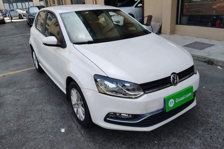 Used Volkswagen Polo 2014 1.6L Automatic Comfort Edition Front Right 45 Deg