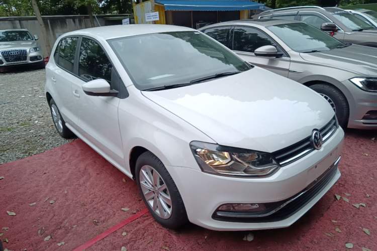 Used Volkswagen Polo 2014 1.6L Automatic Comfort Edition Front Right 45 Deg