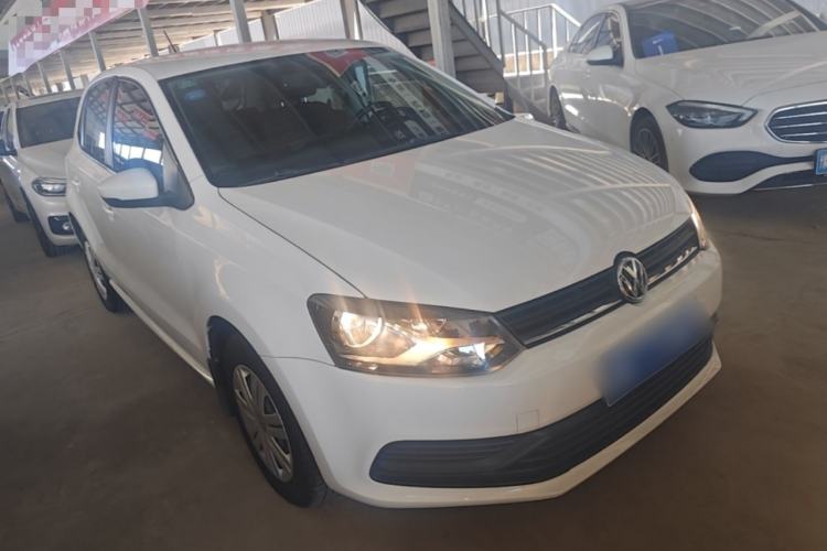 Used Volkswagen Polo 2014 1.4L Manual Fashion Edition Front Right 45 Deg