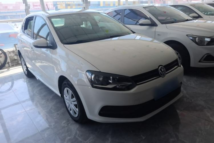 Used Volkswagen Polo 2014 1.4L Manual Fashion Edition Front Right 45 Deg