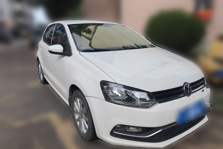 Used Volkswagen Polo 2014 1.4L Automatic Comfort Edition Front Right 45 Deg
