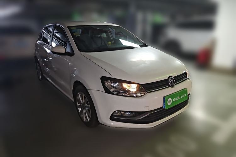 Used Volkswagen Polo 2014 1.6L Automatic Comfort Edition Front Right 45 Deg