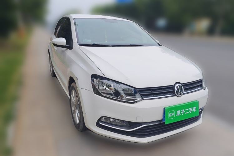 Used Volkswagen Polo 2014 1.4L Automatic Comfort Edition Front Right 45 Deg