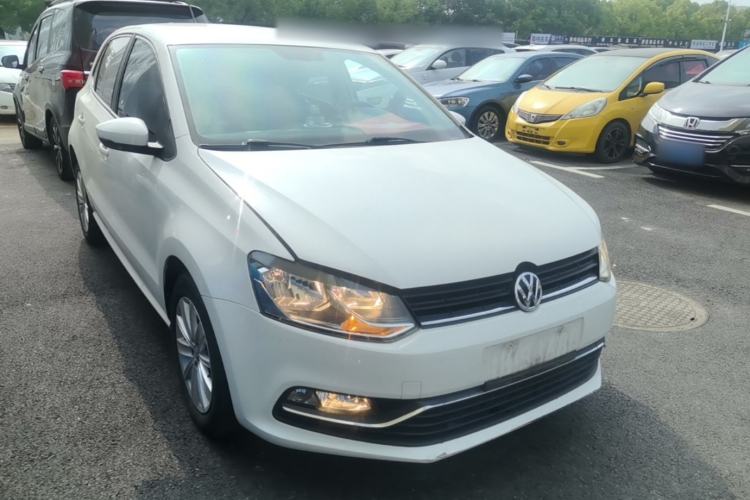 Used Volkswagen Polo 2014 1.4L Manual Comfort Edition Front Right 45 Deg