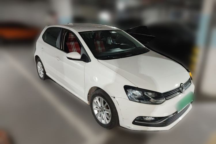 Used Volkswagen Polo 2014 1.6L Automatic Comfort Edition Front Right 45 Deg