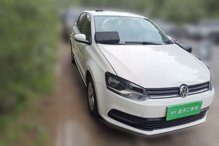 Used Volkswagen Polo 2014 1.4L Manual Fashion Edition Front Right 45 Deg