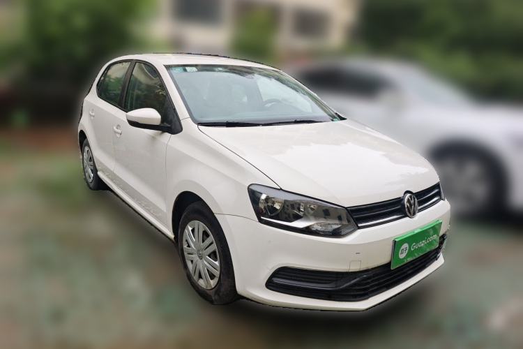 Used Volkswagen Polo 2014 1.4L Manual Fashion Edition Front Right 45 Deg