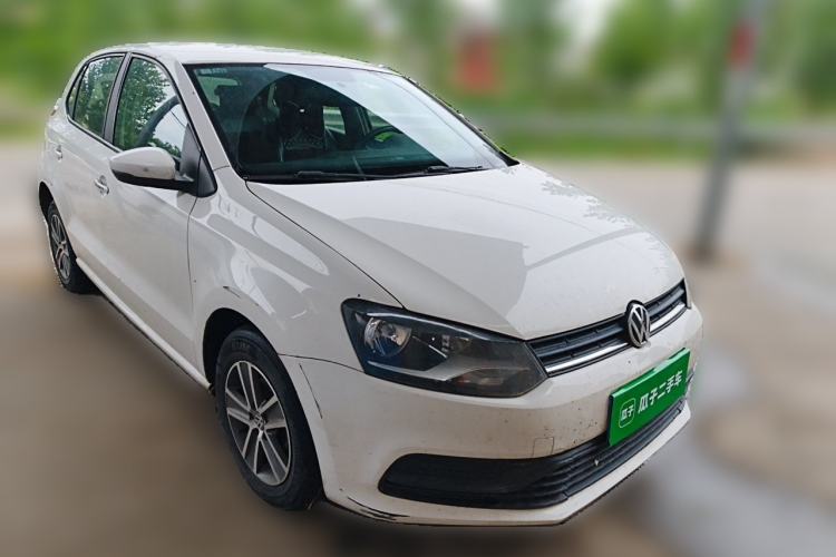 Used Volkswagen Polo 2014 1.4L Manual Fashion Edition Front Right 45 Deg