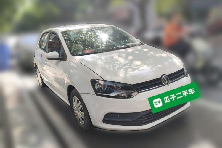 Used Volkswagen Polo 2014 1.4L Manual Fashion Edition Front Right 45 Deg