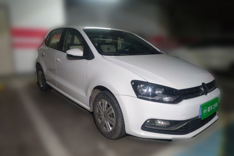 Used Volkswagen Polo 2014 1.4L Manual Fashion Edition Front Right 45 Deg