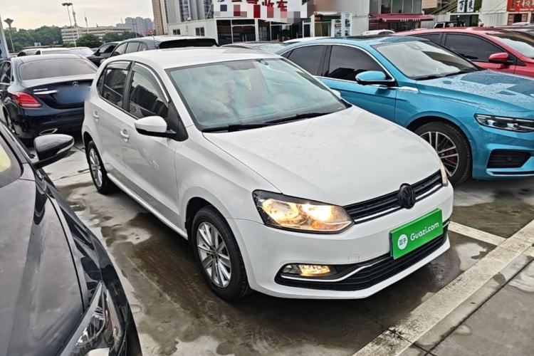 Used Volkswagen Polo 2014 1.6L Automatic Comfort Edition Front Right 45 Deg