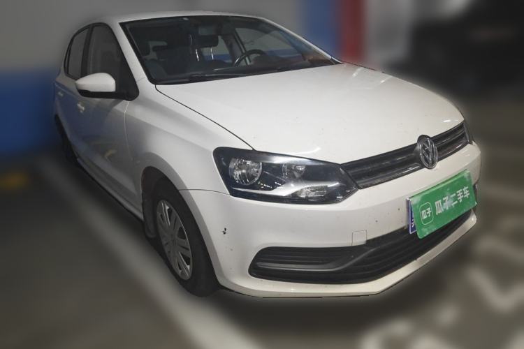Used Volkswagen Polo 2014 1.4L Manual Fashion Edition Front Right 45 Deg