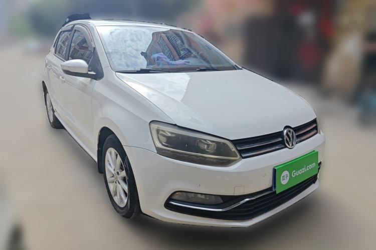 Used Volkswagen Polo 2014 1.6L Automatic Luxury Edition Front Right 45 Deg