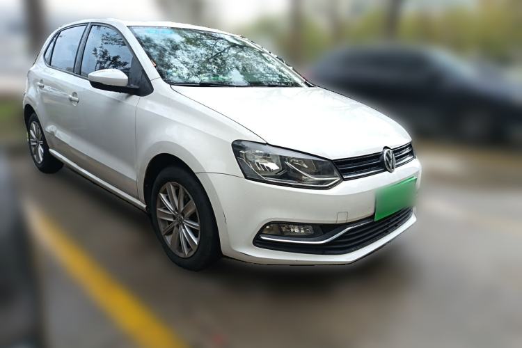 Used Volkswagen Polo 2014 1.6L Automatic Comfort Edition Front Right 45 Deg