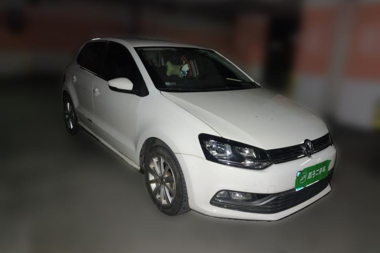 Used Volkswagen Polo 2014 1.4L Automatic Comfort Edition Front Right 45 Deg