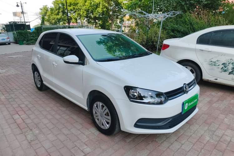 Used Volkswagen Polo 2014 1.4L Manual Fashion Edition Front Right 45 Deg