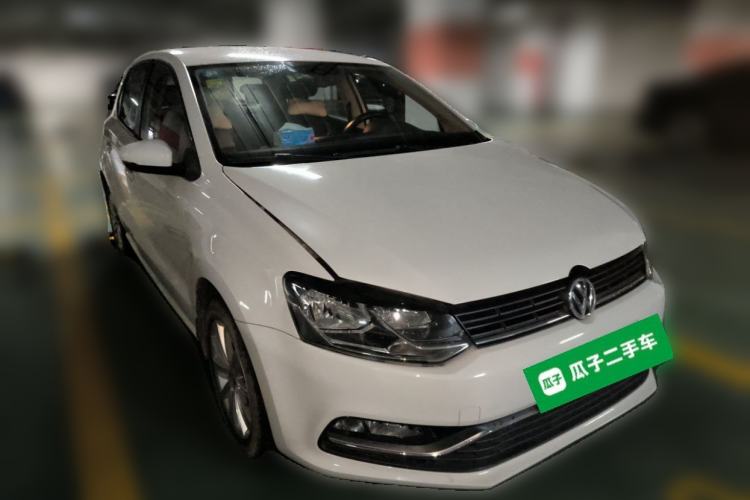 Used Volkswagen Polo 2014 1.6L Automatic Comfort Edition Front Right 45 Deg