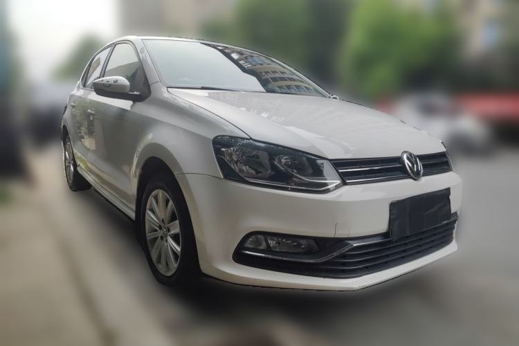Used Volkswagen Polo 2014 1.4L Automatic Comfort Edition Front Right 45 Deg