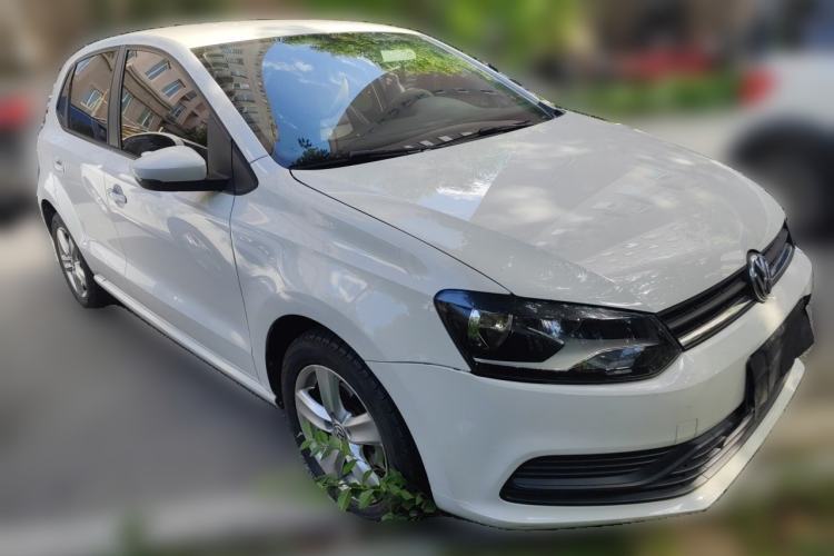 Used Volkswagen Polo 2014 1.4L Manual Fashion Edition Front Right 45 Deg