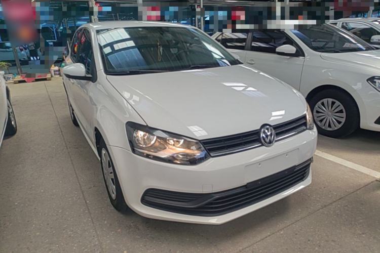 Used Volkswagen Polo 2014 1.4L Manual Fashion Edition Front Right 45 Deg