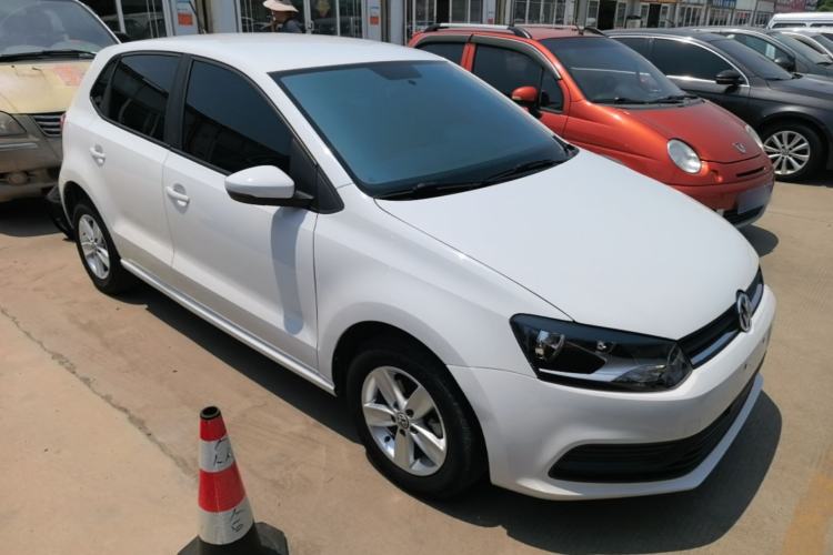 Used Volkswagen Polo 2014 1.4L Manual Fashion Edition Front Right 45 Deg
