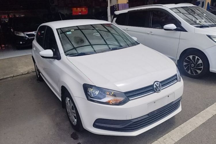 Used Volkswagen Polo 2014 1.4L Manual Fashion Edition Front Right 45 Deg