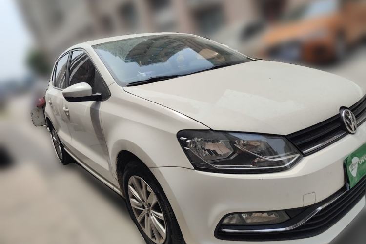 Used Volkswagen Polo 2014 1.6L Automatic Comfort Edition Front Right 45 Deg
