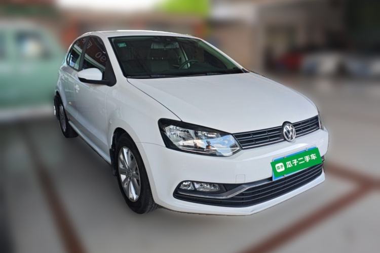 Used Volkswagen Polo 2014 1.4L Automatic Comfort Edition Front Right 45 Deg