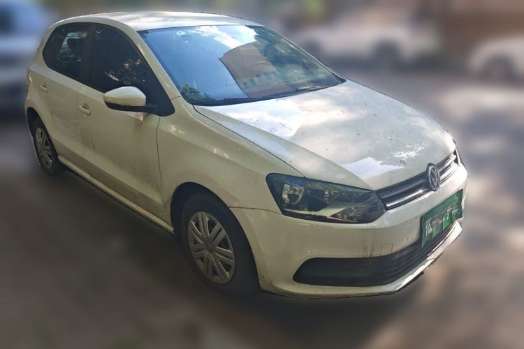 Used Volkswagen Polo 2014 1.4L Manual Fashion Edition Front Right 45 Deg