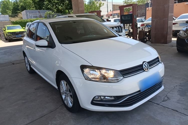 Used Volkswagen Polo 2014 1.6L Manual Comfort Edition Front Right 45 Deg