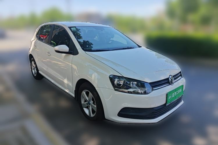 Used Volkswagen Polo 2014 1.4L Manual Fashion Edition Front Right 45 Deg