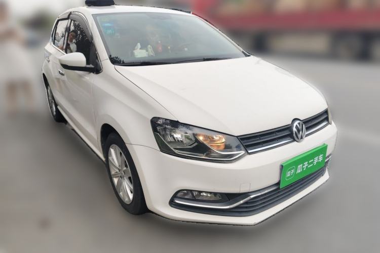 Used Volkswagen Polo 2014 1.4L Automatic Comfort Edition Front Right 45 Deg
