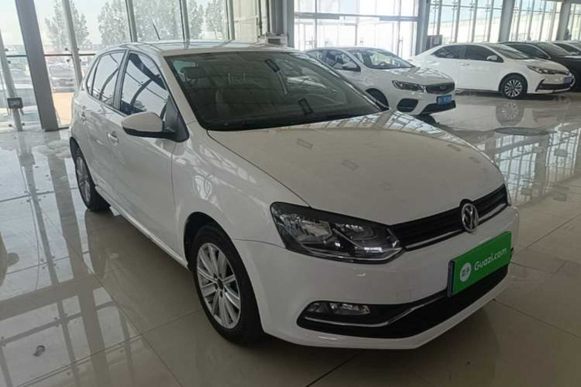 Used Volkswagen Polo 2014 1.4L Manual Comfort Edition Front Right 45 Deg